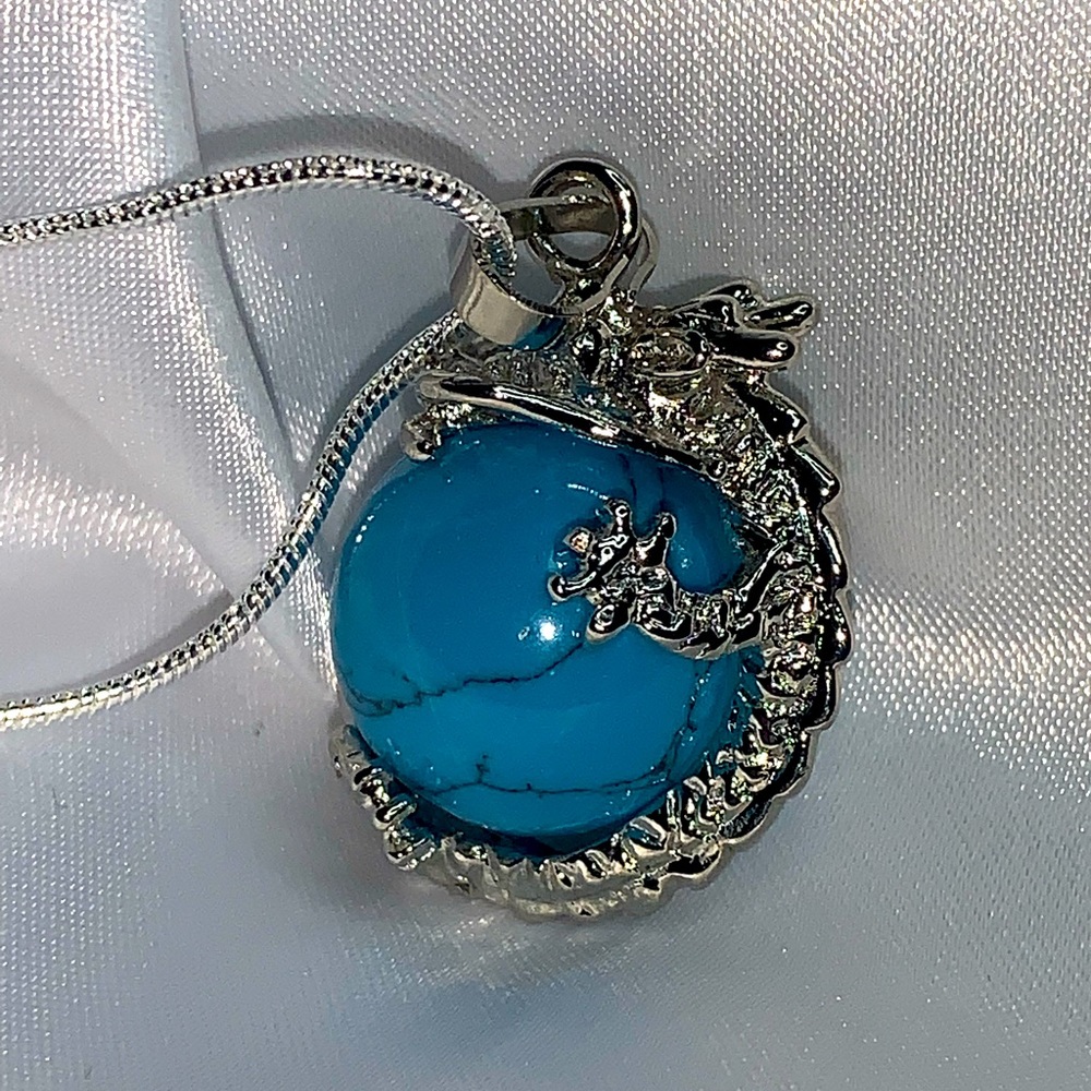 Dyed Howlite and Silver ball dragon necklace.